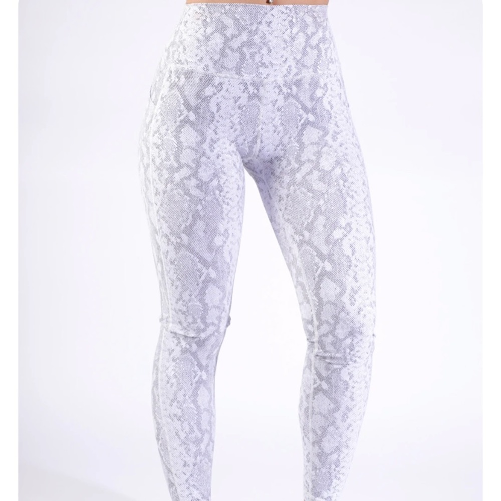 Cobra V4 executive leggings from crvs
